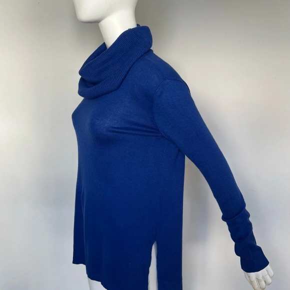 Daisy Fuentes Women's Long Sleeve Turtleneck Sweater Blue Size M NWOT - Picture 2 of 8